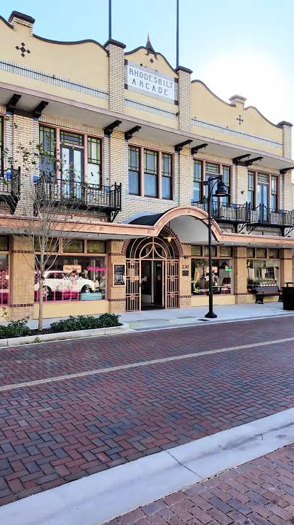 Rhodesbilt Arcade seen from the brick-paved Park Avenue streetscape in downtown Lake Wales